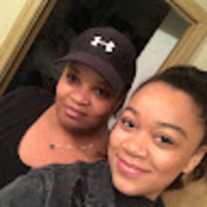 Meet your Posher, Apryl